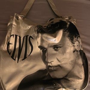 Medium size Elvis bag.